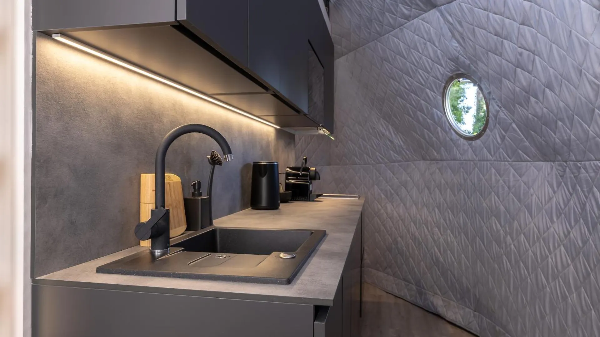 Glamping Escape To The Stars Under Prague Skyline Hotel Luxussátor