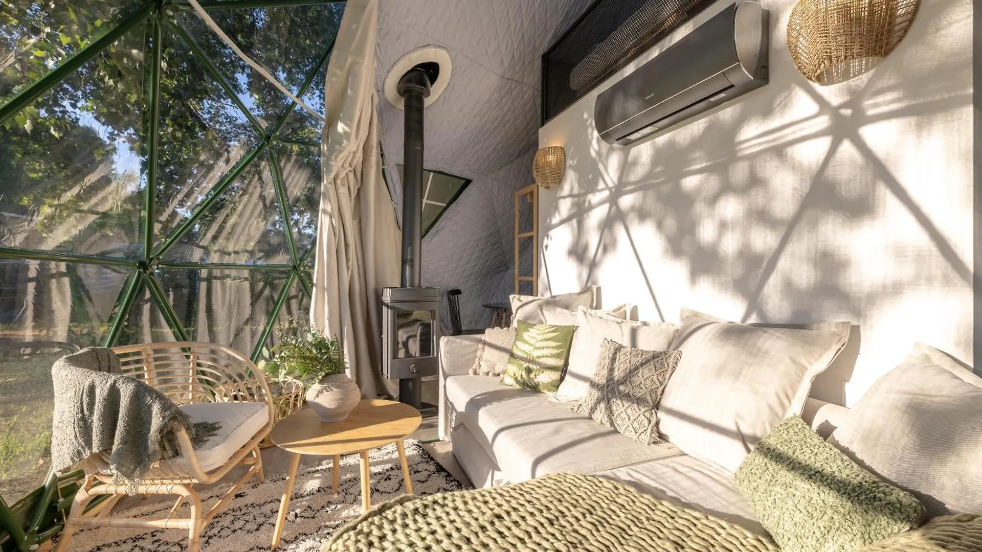Glamping Escape To The Stars Under Prague Skyline Hotel