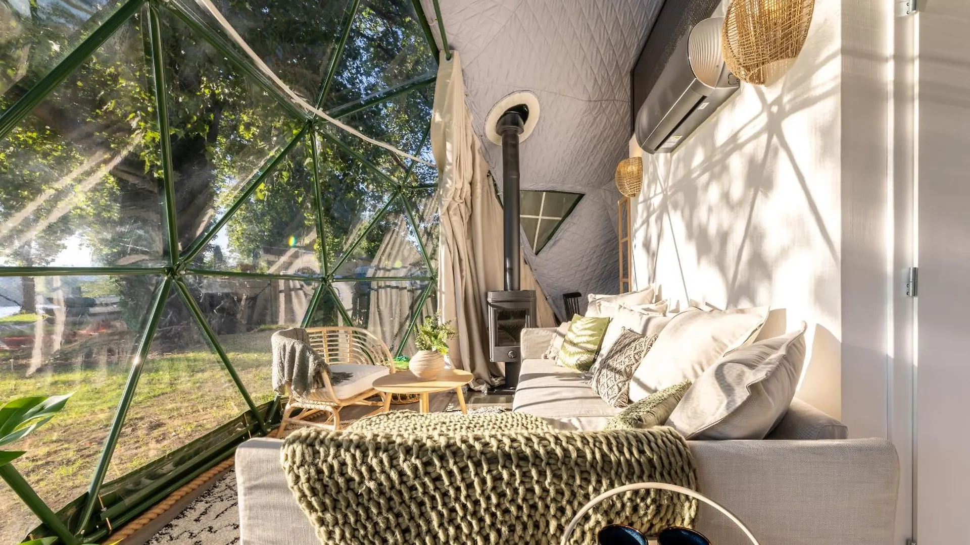 Glamping Escape To The Stars Under Prague Skyline Hotel 0*,  Csehország