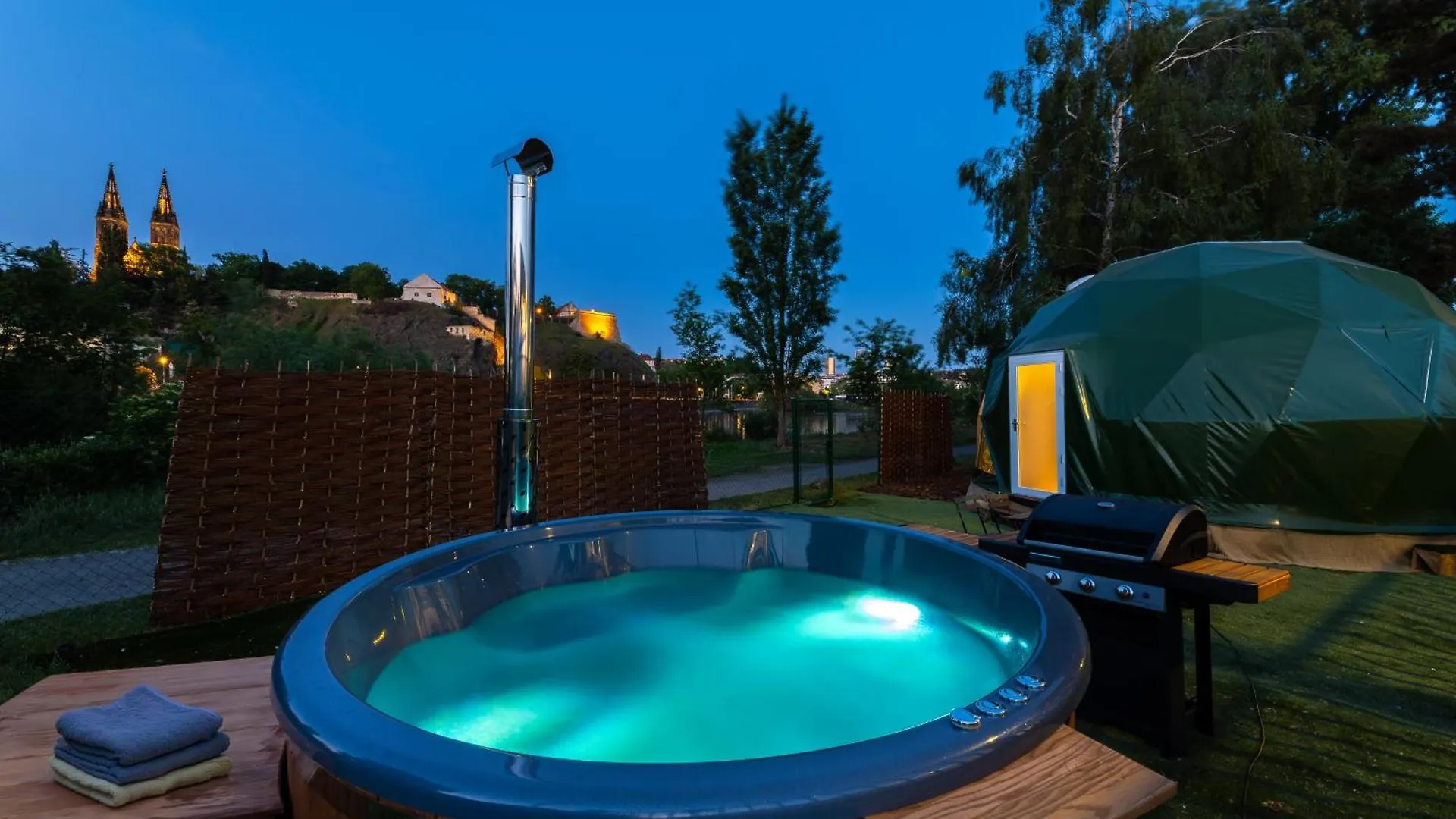 Luxussátor Glamping Escape To The Stars Under Prague Skyline Hotel