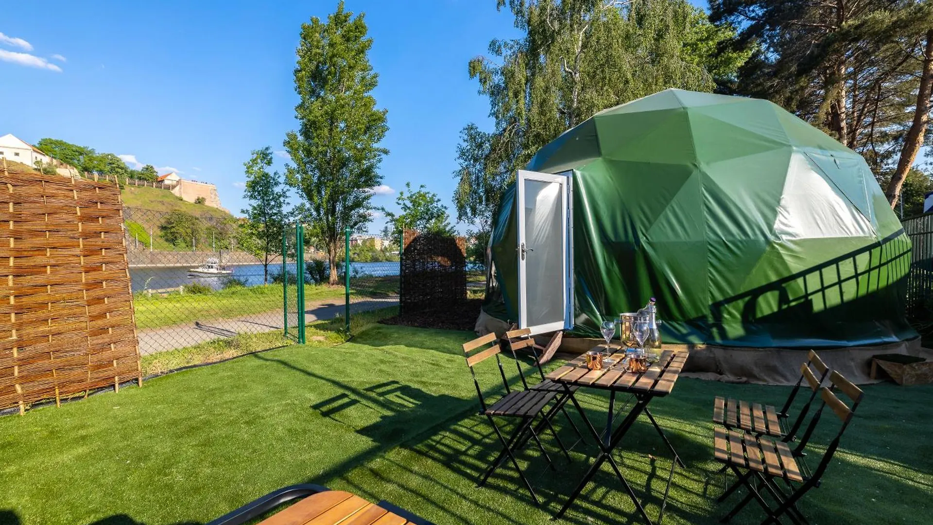Glamping Escape To The Stars Under Prague Skyline Hotel