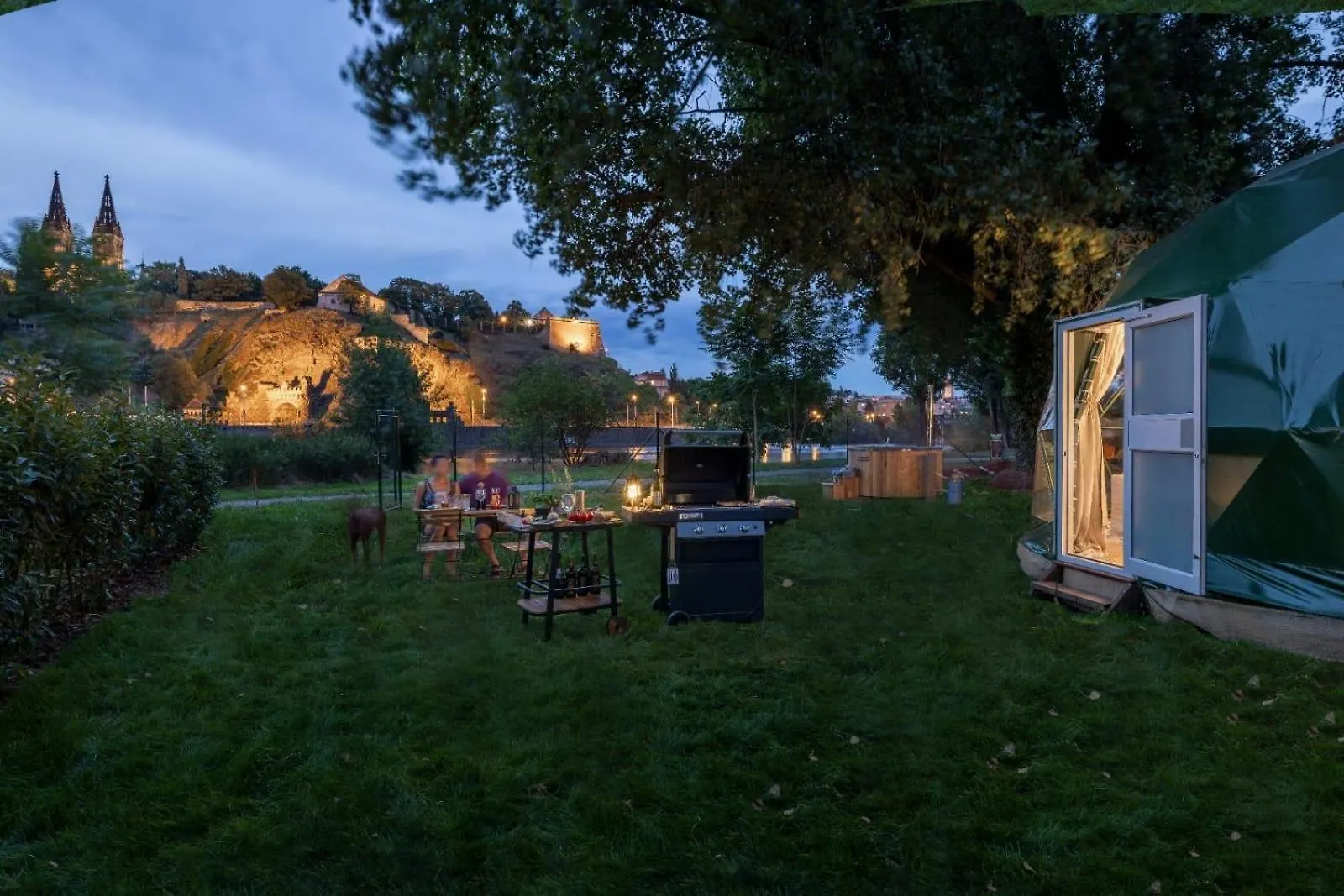 Hotel Glamping Escape To The Stars Under Prague Skyline 0*,