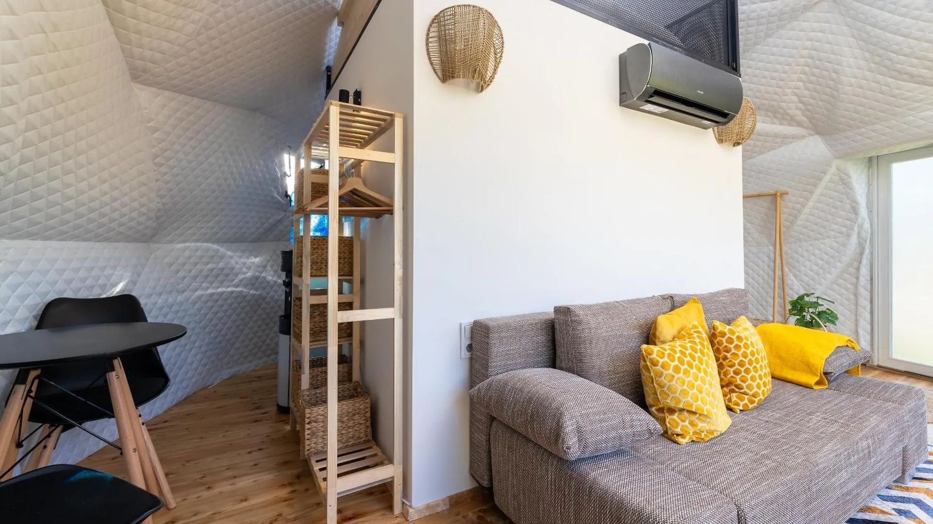 Hotel Glamping Escape To The Stars Under Prague Skyline Repubblica Ceca